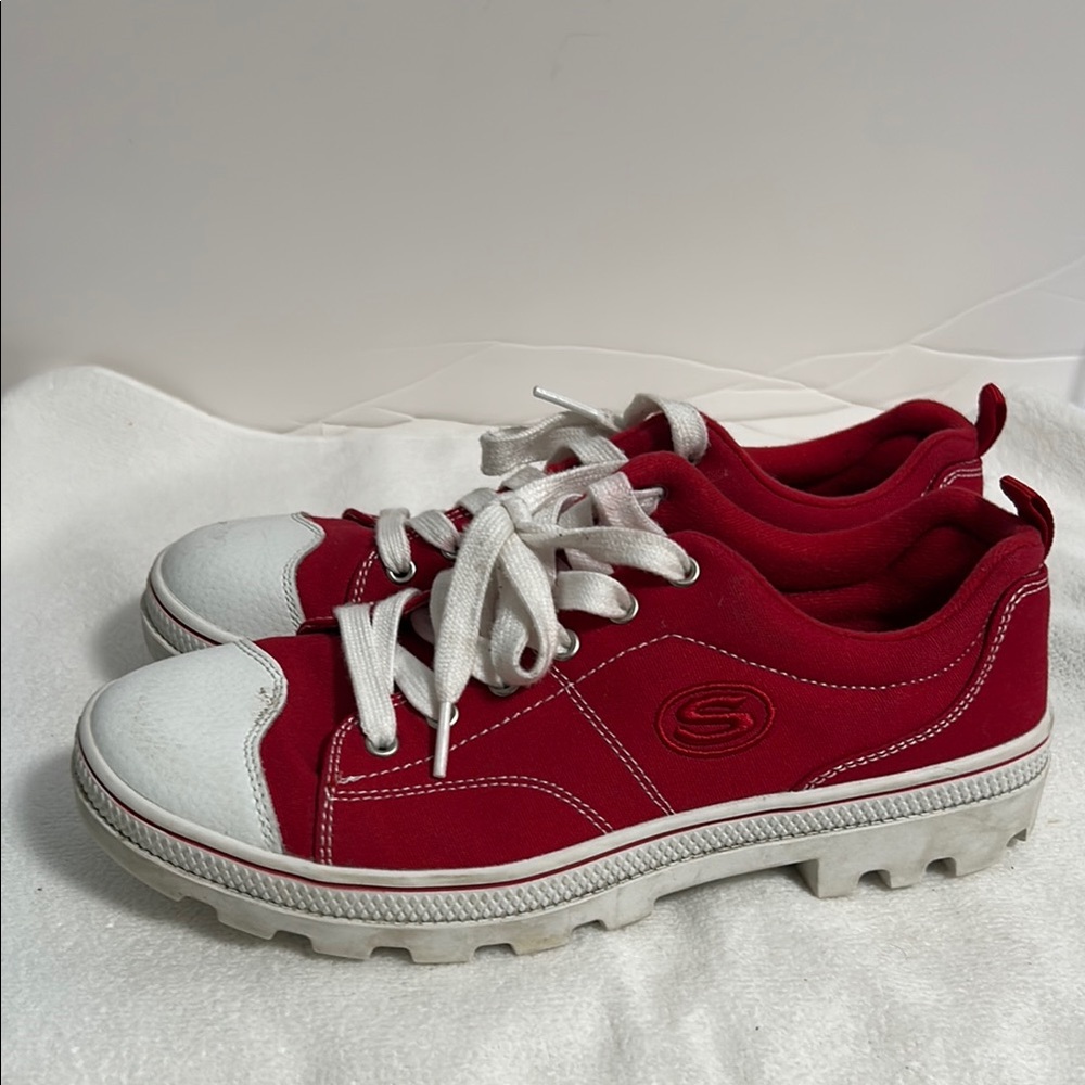 Skechers  size 9 EUC